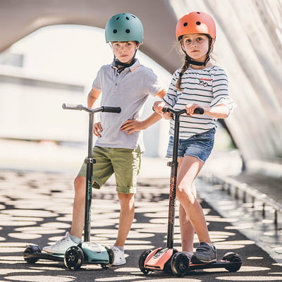 Highwaykick 5 LED Peach Scooter (5+ years)